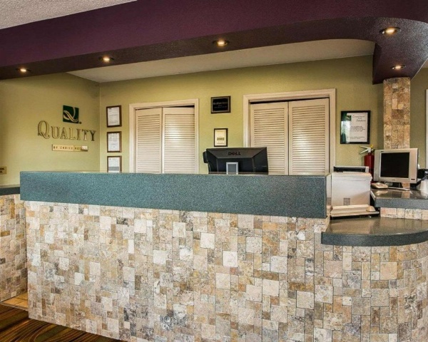 Quality Inn image 9
